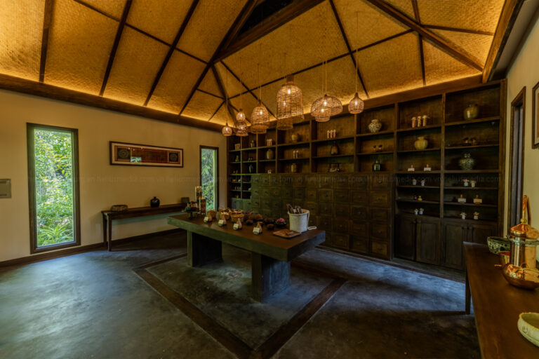 chụp ảnh không gian tone ấm